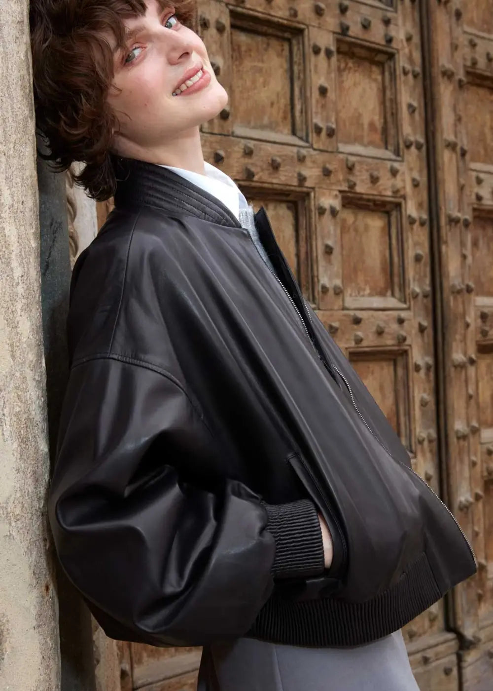 Viona - Women’s Black Oversized Leather Bomber Jacket